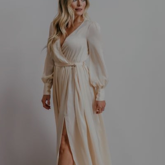 🌹CLEARANCE! | Elegant Sheer Ivory Maxi Dress for Petite, Wedding NWOT🌹 - Picture 2 of 16